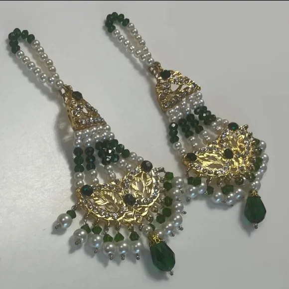 Eclectic Statement Kundan Style Indian Earrings Gold W/Green White Beads New - Picture 1 of 9